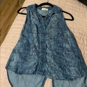 Bella Dahl Chambray top